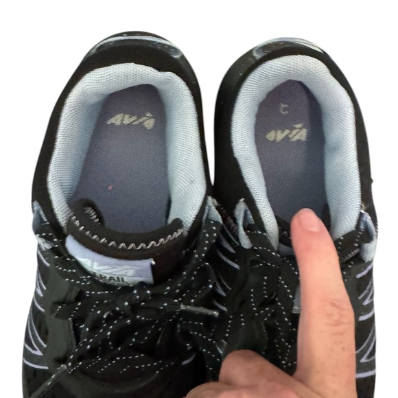 Women’s Avia Sneakers - Picture 9 of 10